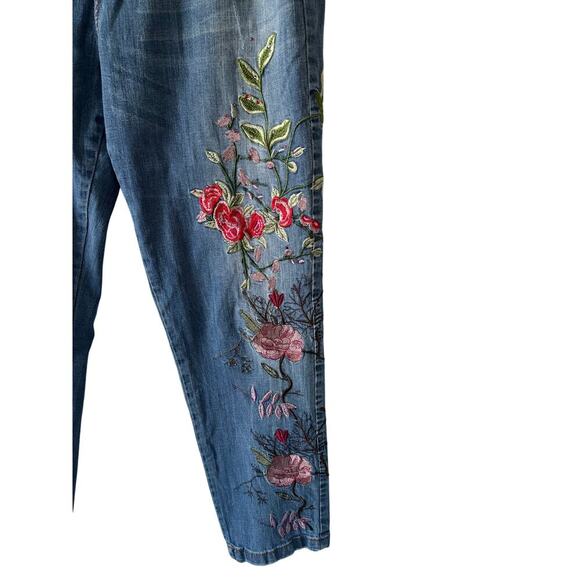 V Christina Floral Embroidered Jeans - Picture 2 of 6